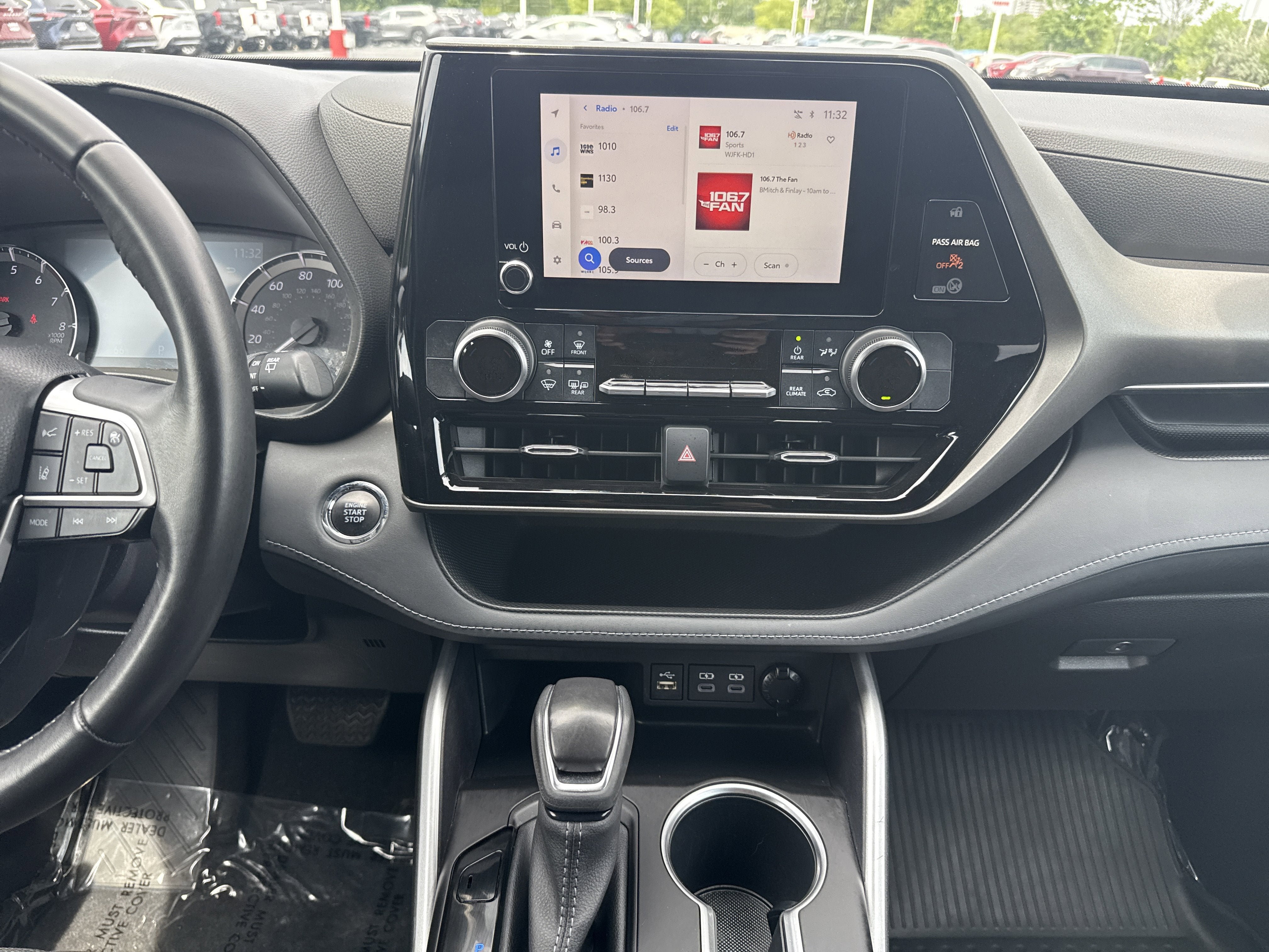 2023 Toyota Highlander Base