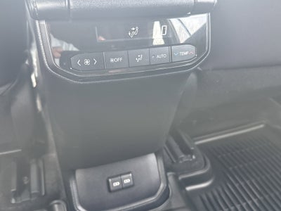 2023 Toyota Highlander Base