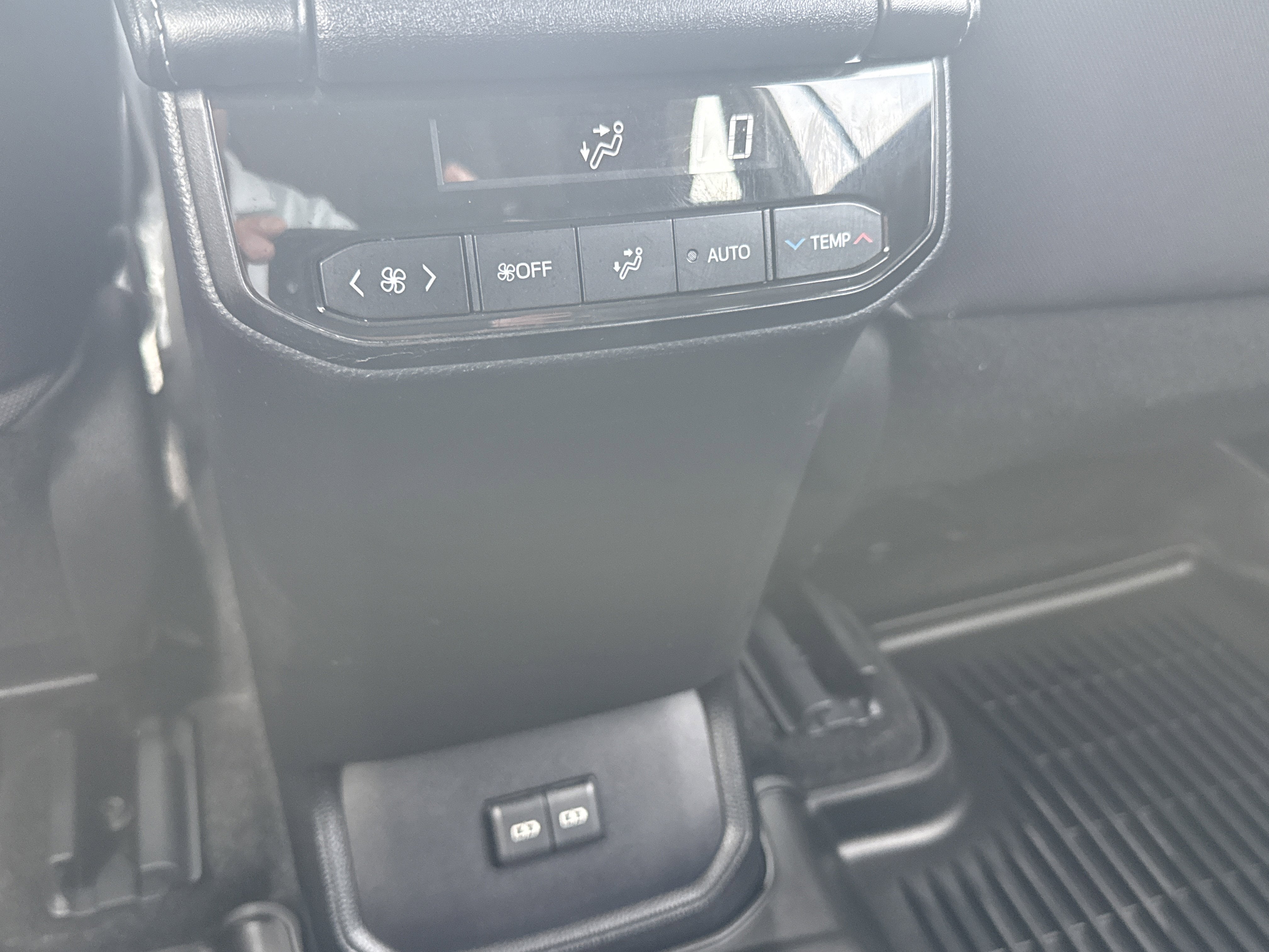 2023 Toyota Highlander Base