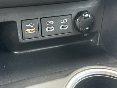 2023 Toyota Highlander Base