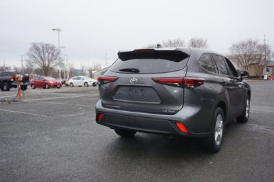 2024 Toyota Highlander LE
