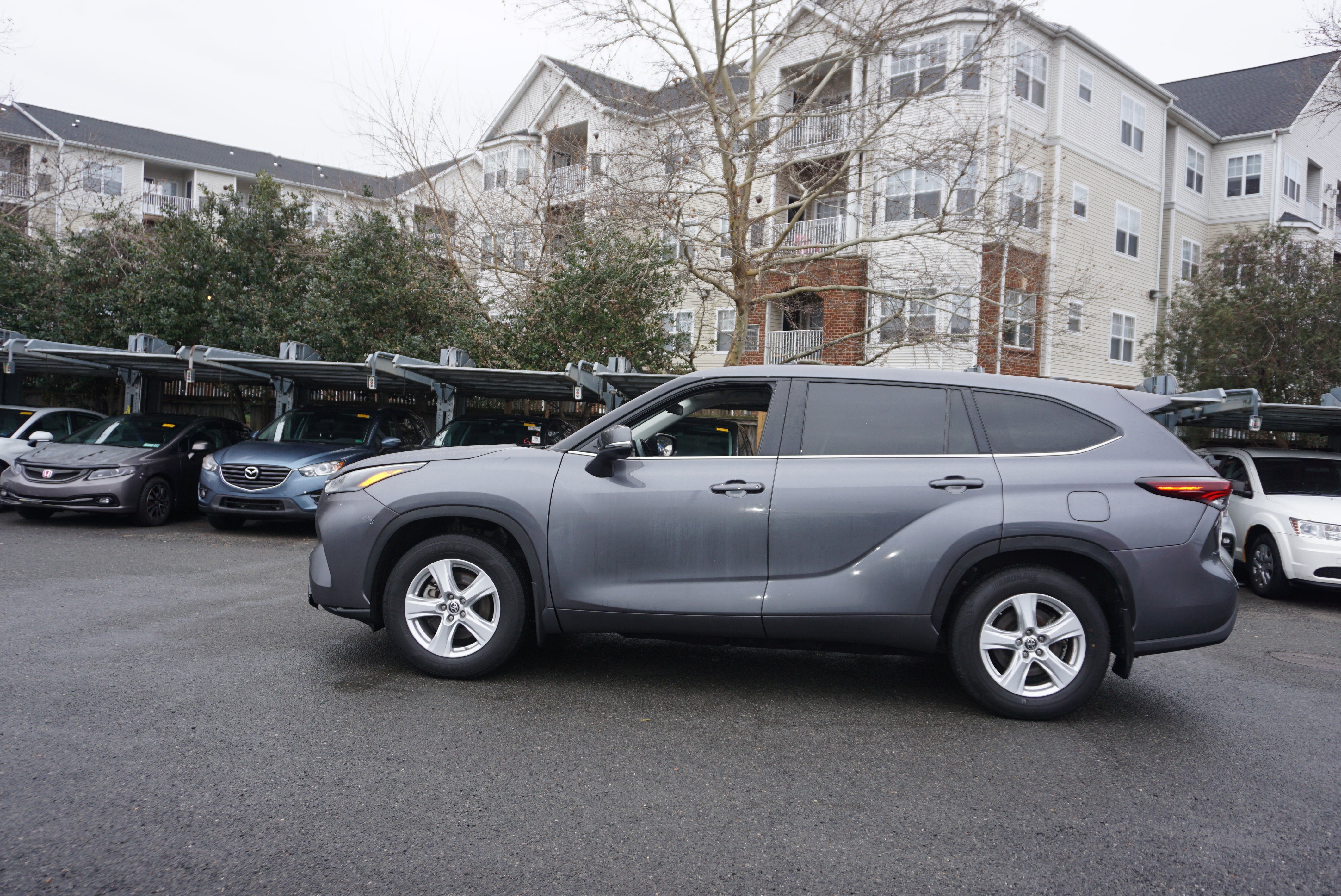 2024 Toyota Highlander LE