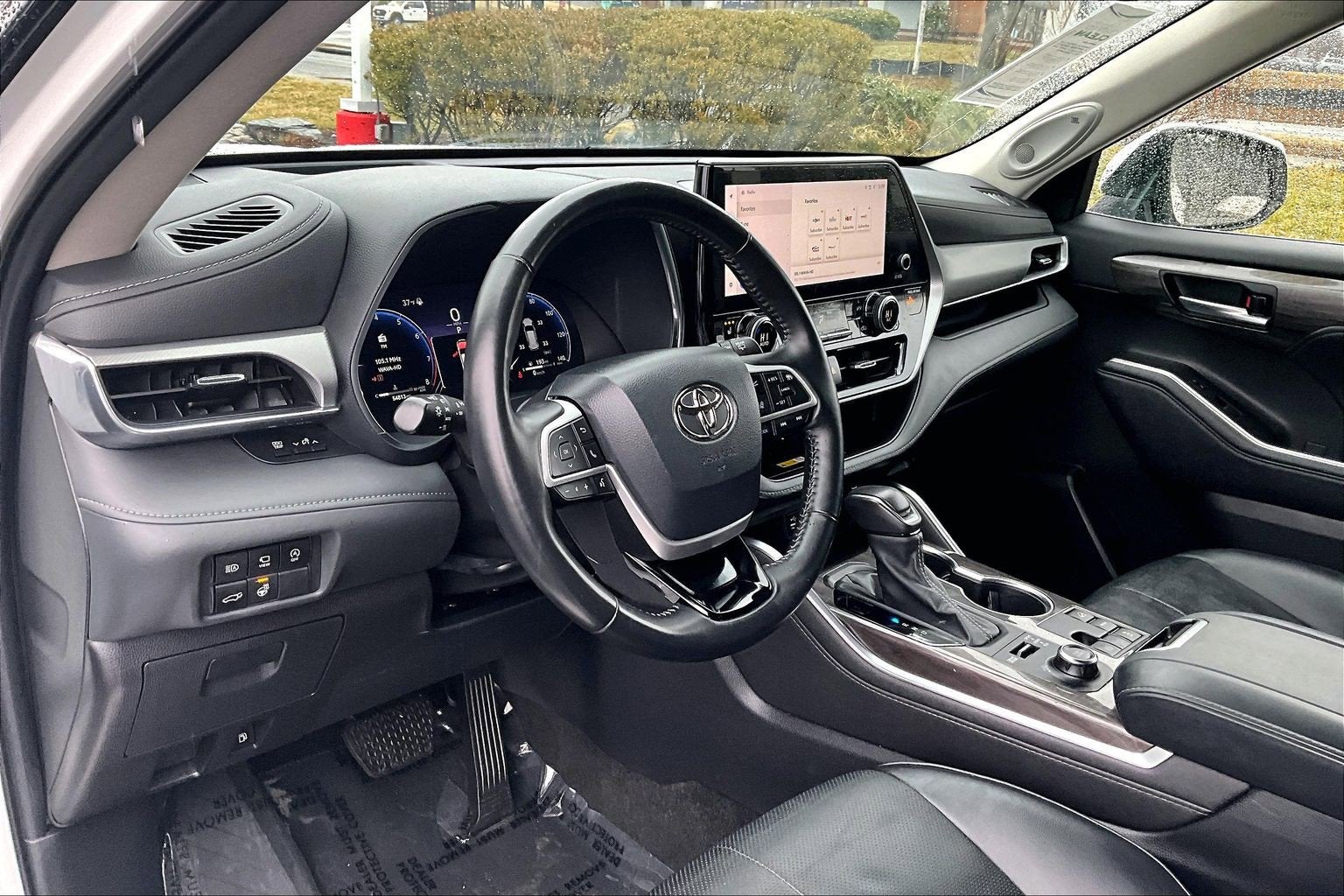 2023 Toyota Highlander Platinum