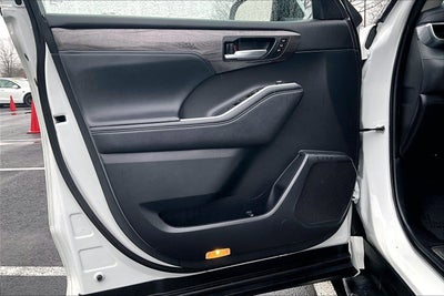 2023 Toyota Highlander Platinum