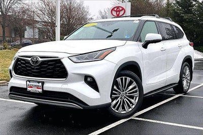 2023 Toyota Highlander Platinum