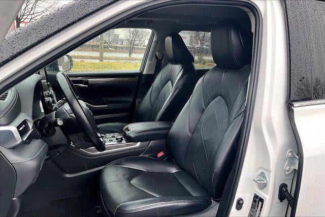 2023 Toyota Highlander Platinum