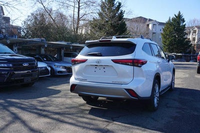 2023 Toyota Highlander Platinum