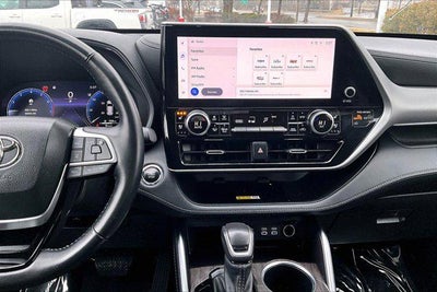 2023 Toyota Highlander Platinum