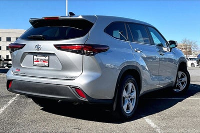 2024 Toyota Highlander LE