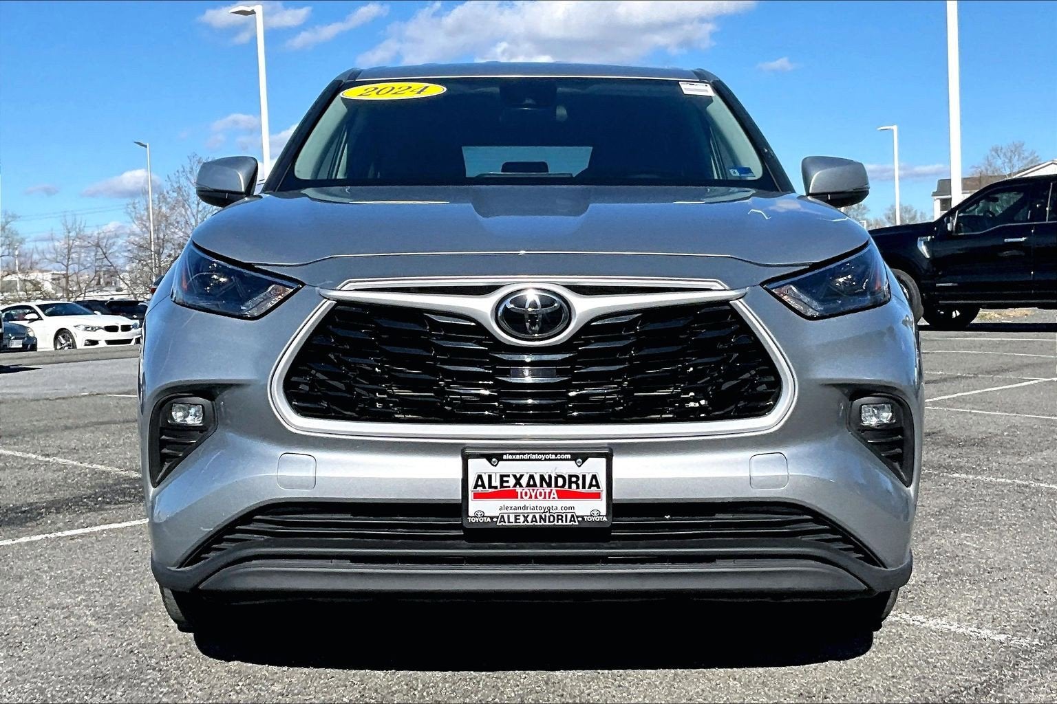 2024 Toyota Highlander LE