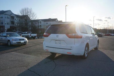 2015 Toyota Sienna LE