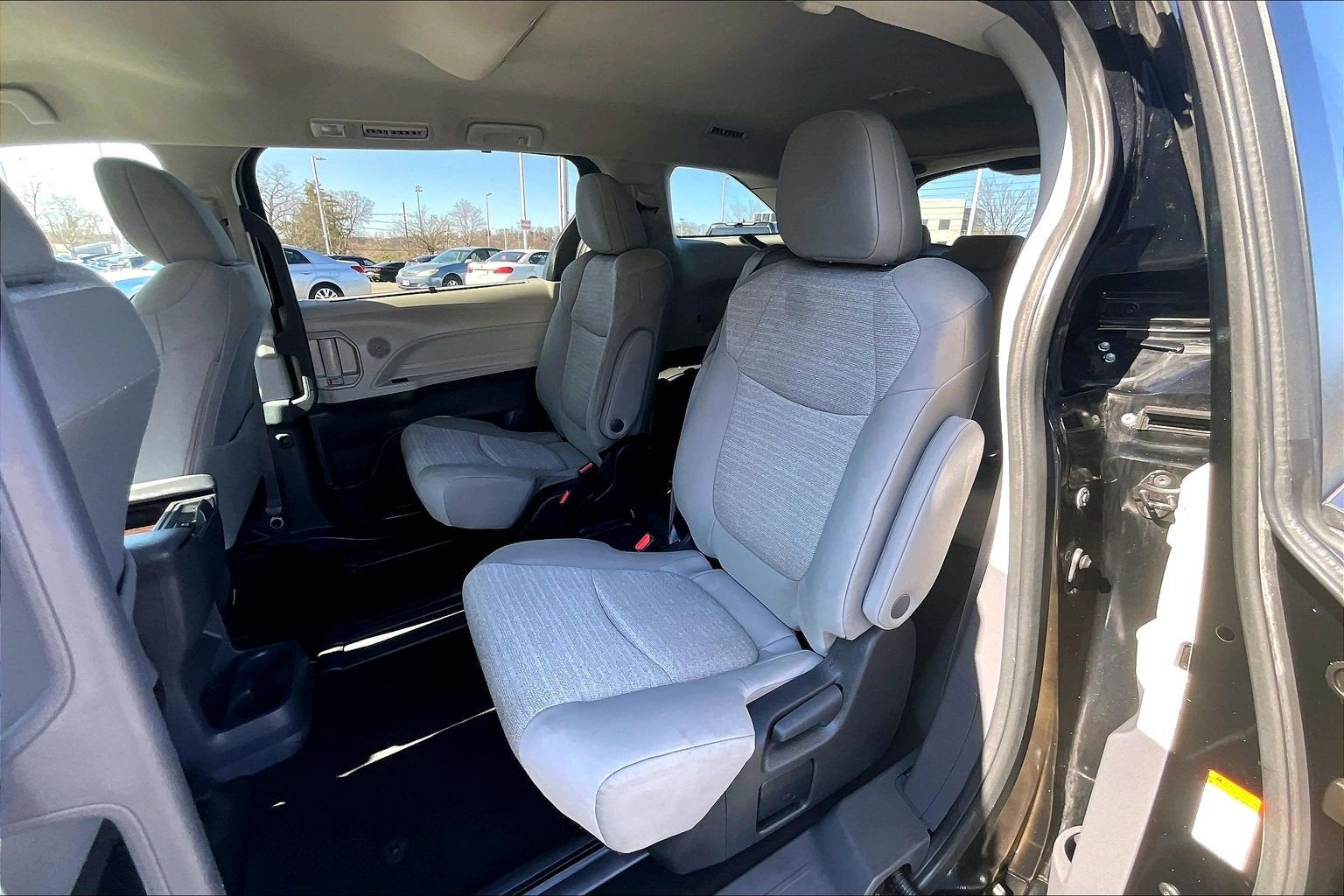 2024 Toyota Sienna LE