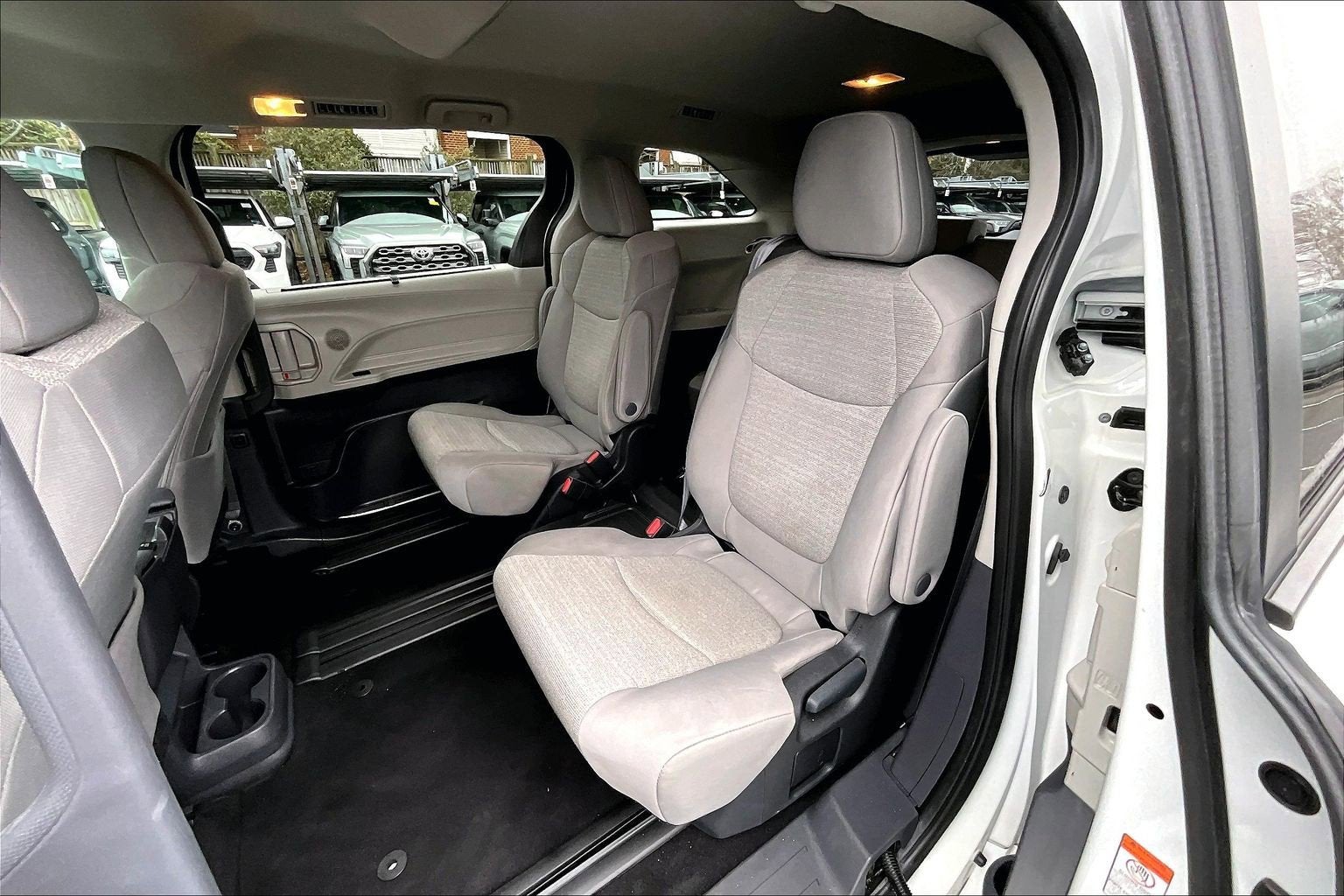 2024 Toyota Sienna LE