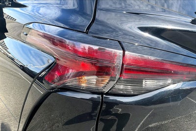 2025 Toyota Sienna LE