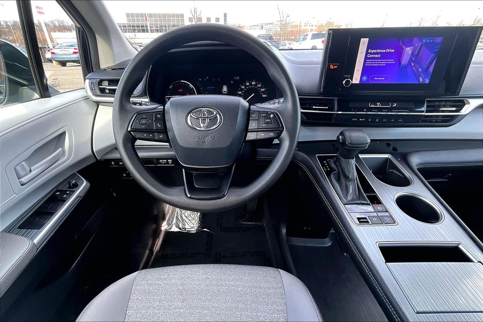 2025 Toyota Sienna LE