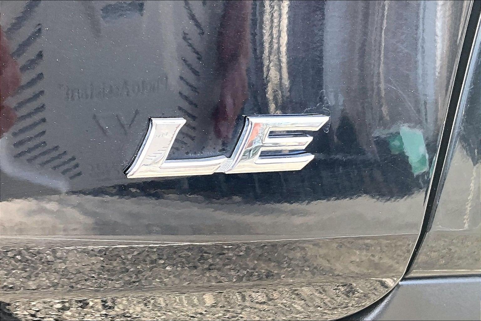 2025 Toyota Sienna LE