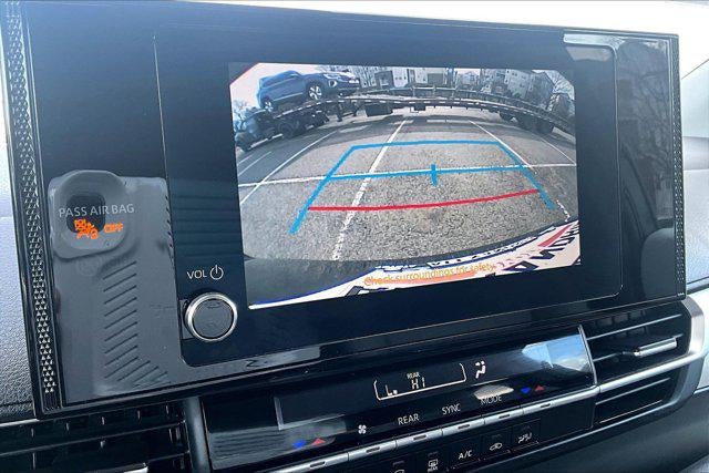 2025 Toyota Sienna LE