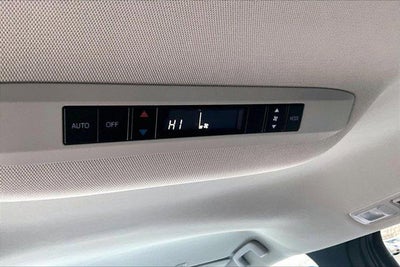 2025 Toyota Sienna LE