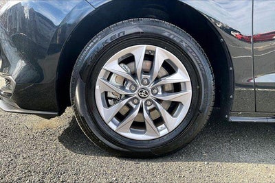 2025 Toyota Sienna LE