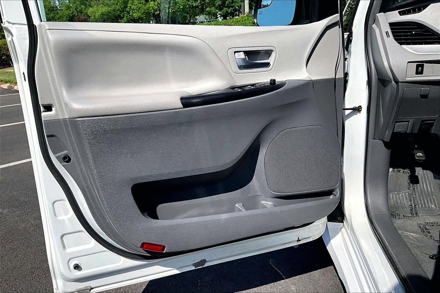 2019 Toyota Sienna LE