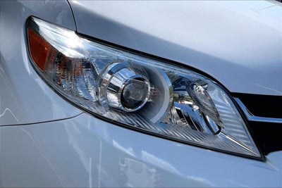 2019 Toyota Sienna LE