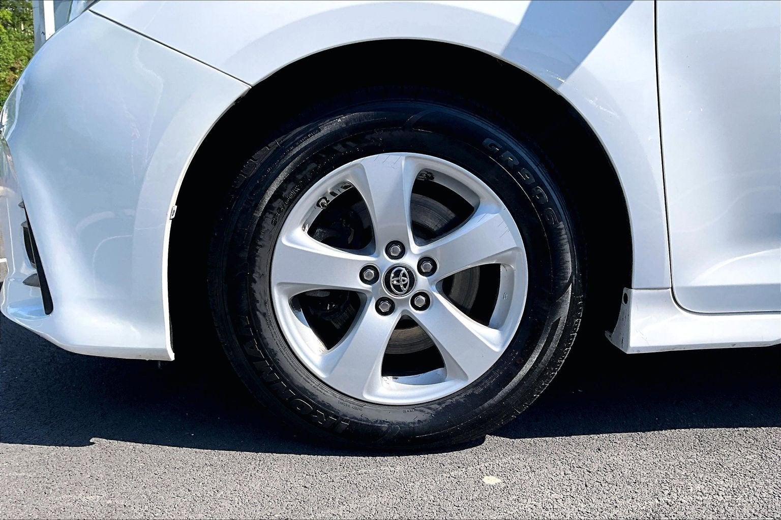 2019 Toyota Sienna LE