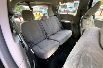 2019 Toyota Sienna LE