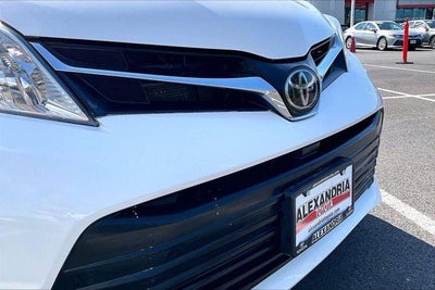 2019 Toyota Sienna LE