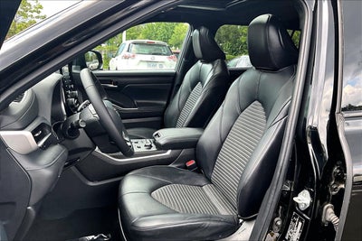 2022 Toyota Highlander XSE