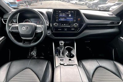 2022 Toyota Highlander XSE