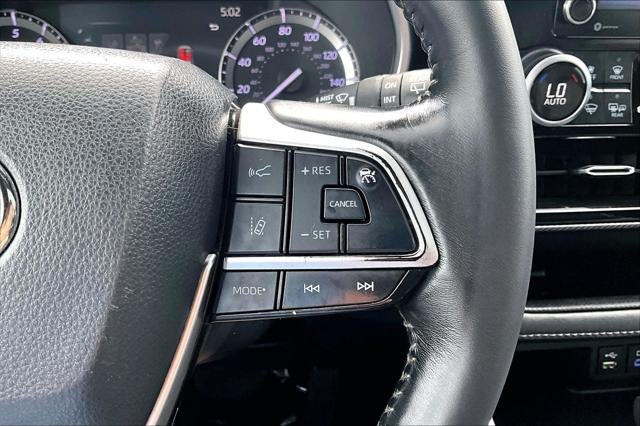 2022 Toyota Highlander XSE