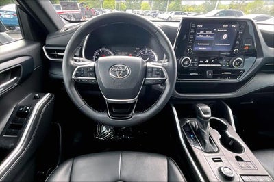 2022 Toyota Highlander XSE