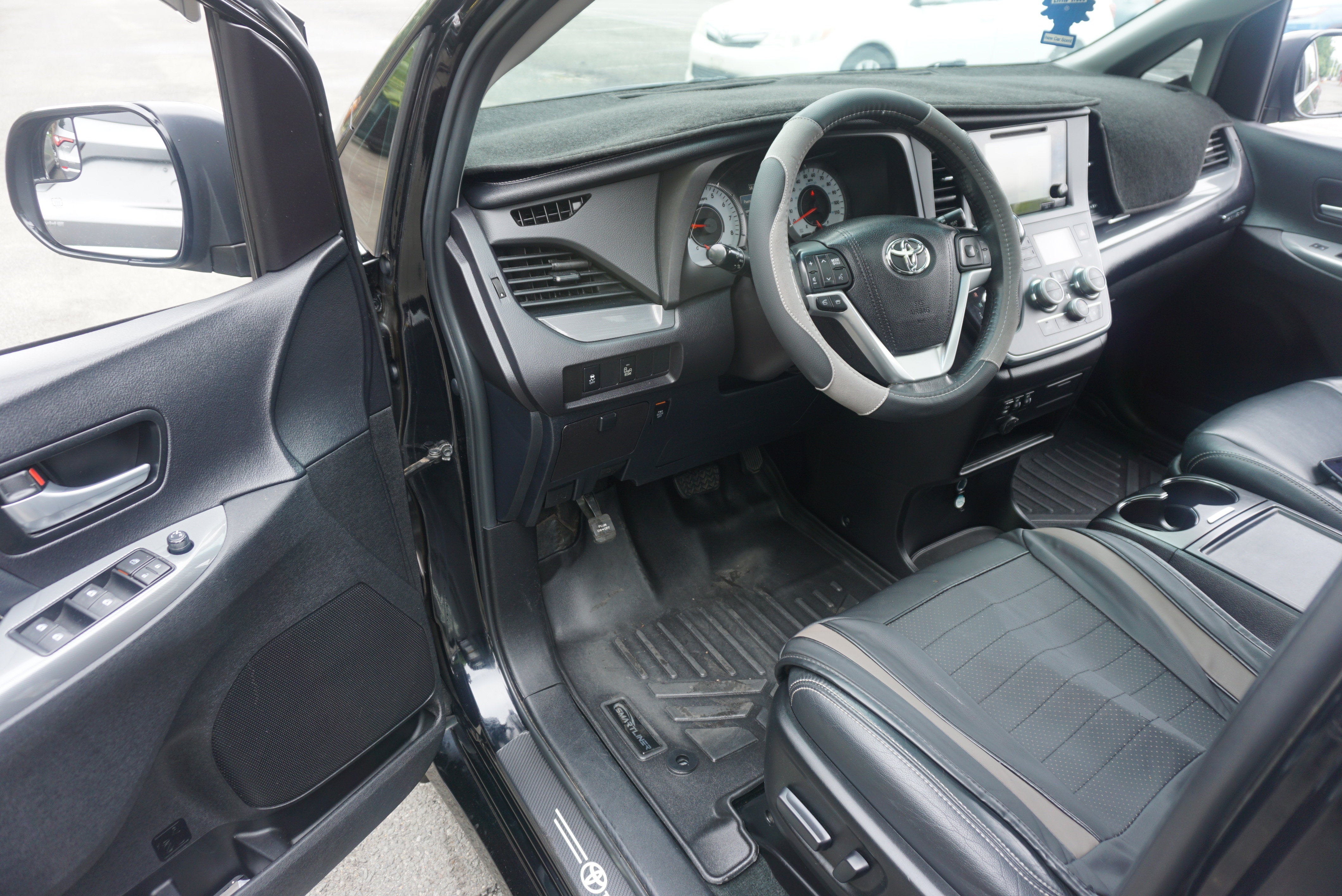 2017 Toyota Sienna SE