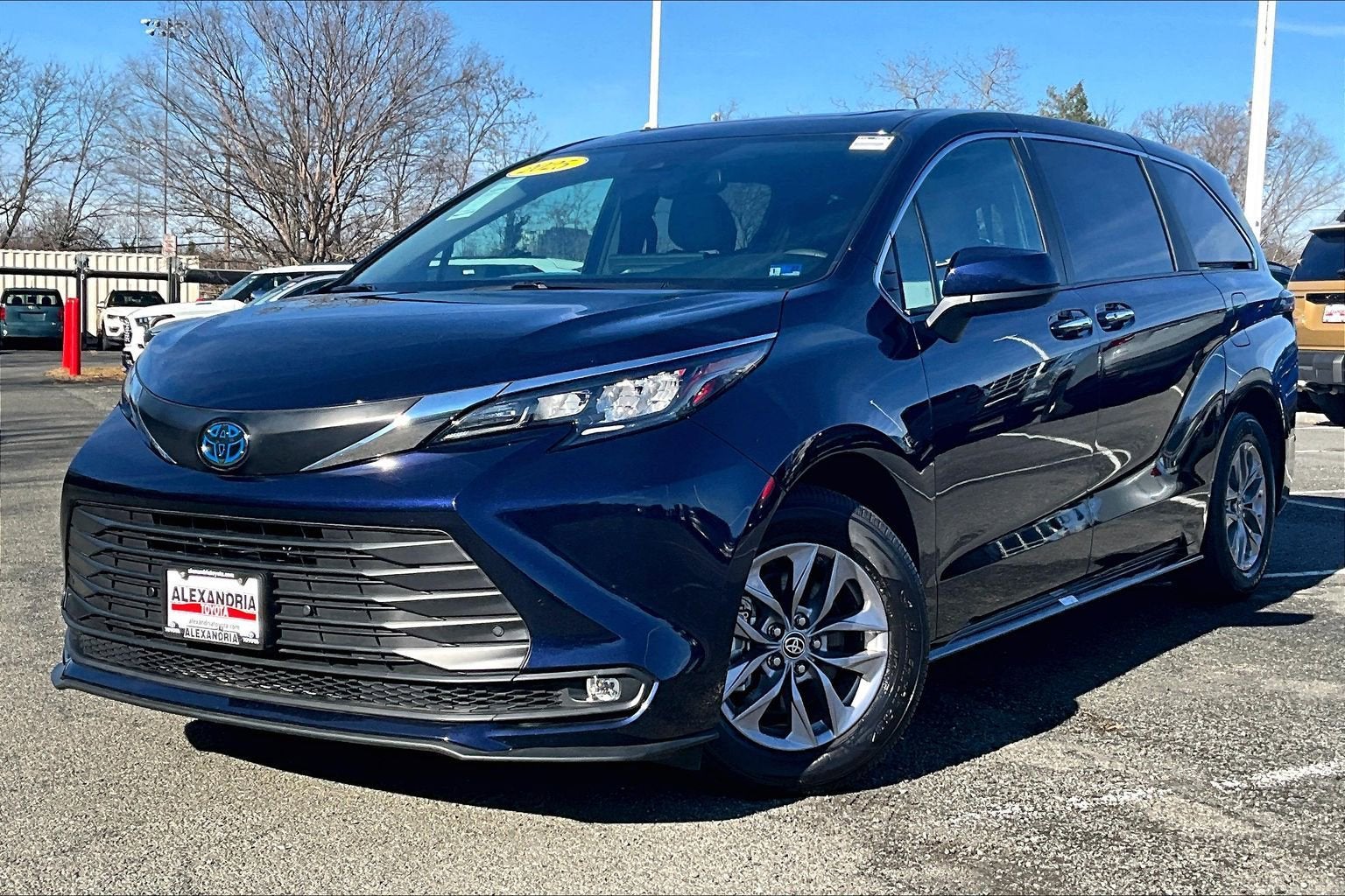 2025 Toyota Sienna XLE
