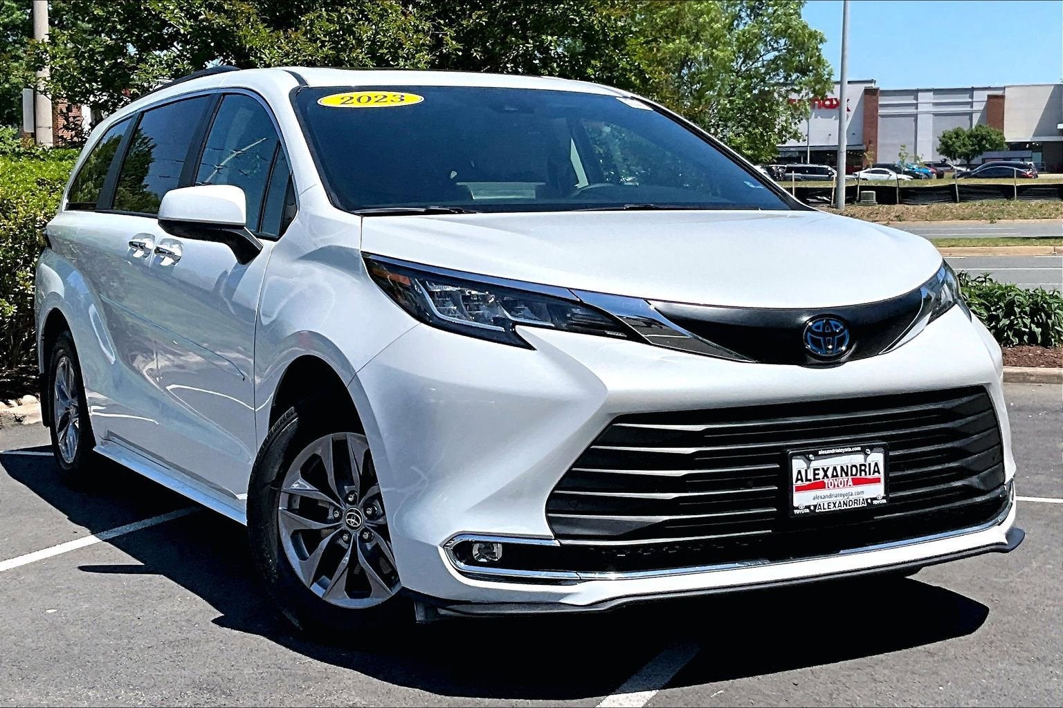 2023 Toyota Sienna XLE