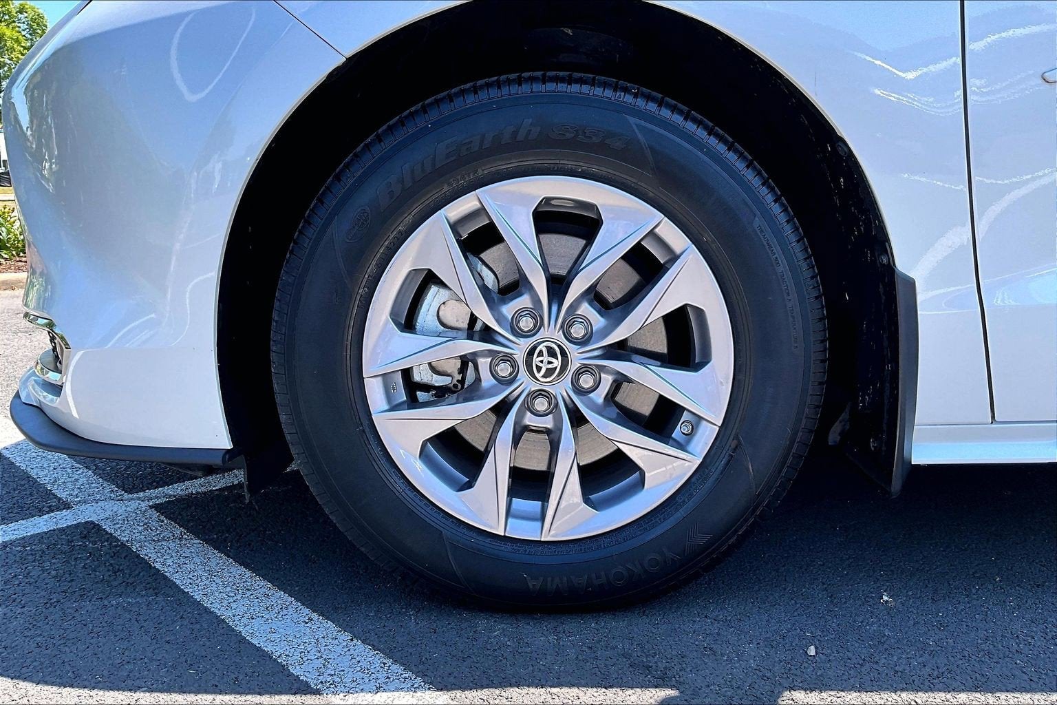2023 Toyota Sienna XLE