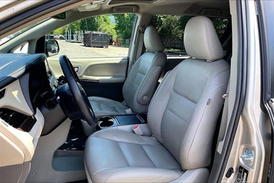 2017 Toyota Sienna XLE