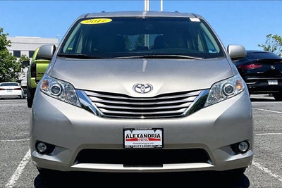 2017 Toyota Sienna XLE