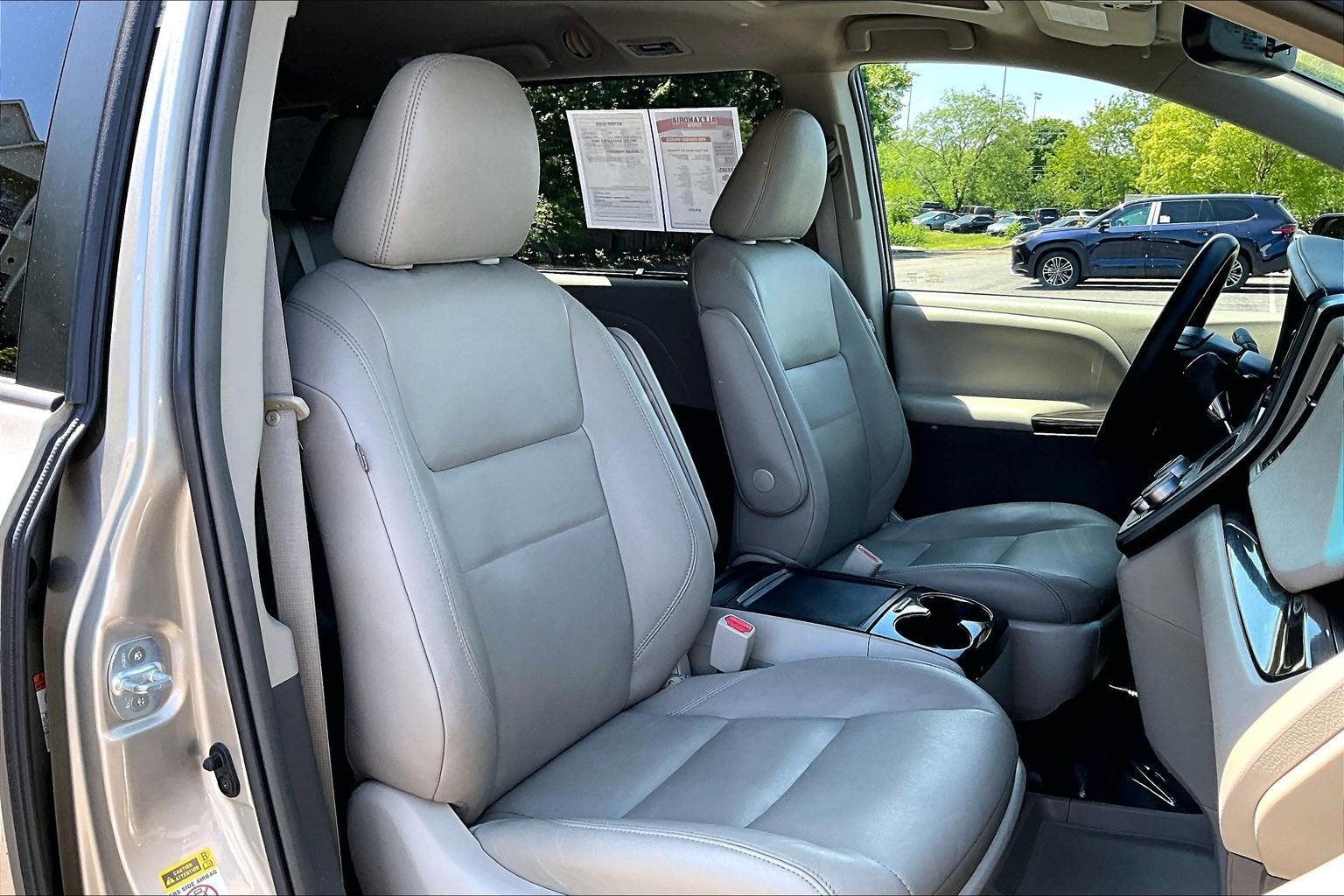 2017 Toyota Sienna XLE