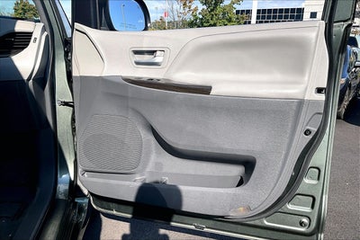 2018 Toyota Sienna XLE