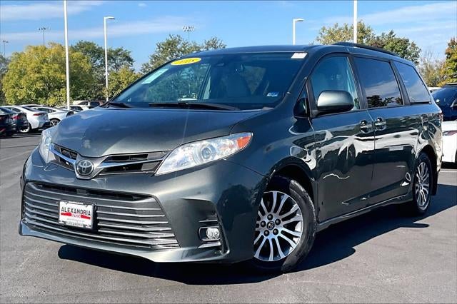 2018 Toyota Sienna XLE
