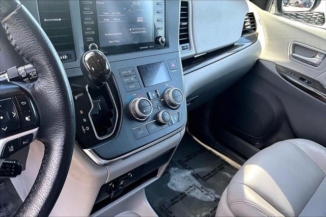 2018 Toyota Sienna XLE