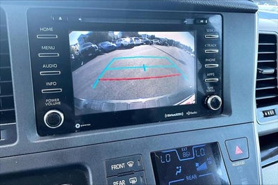 2018 Toyota Sienna XLE