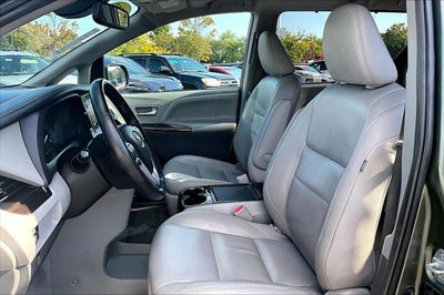 2018 Toyota Sienna XLE