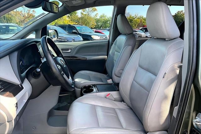 2018 Toyota Sienna XLE