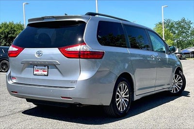 2018 Toyota Sienna XLE Premium