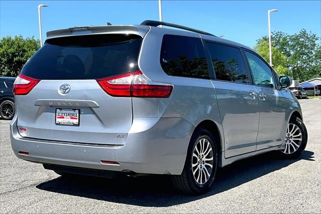 2018 Toyota Sienna XLE Premium