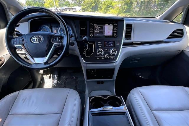 2018 Toyota Sienna XLE Premium