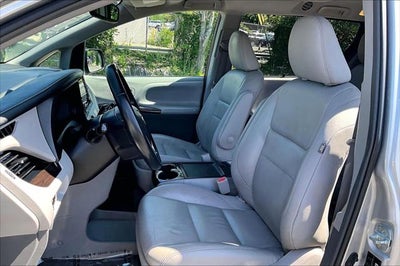 2018 Toyota Sienna XLE Premium