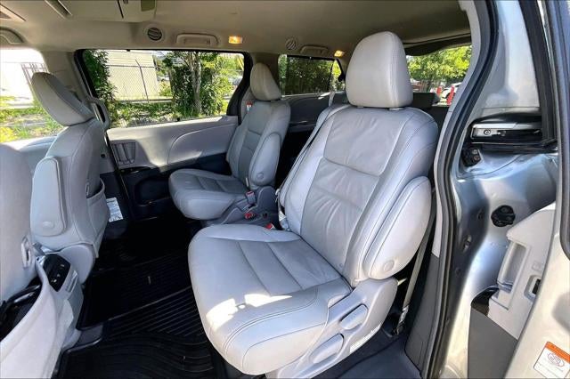 2018 Toyota Sienna XLE Premium
